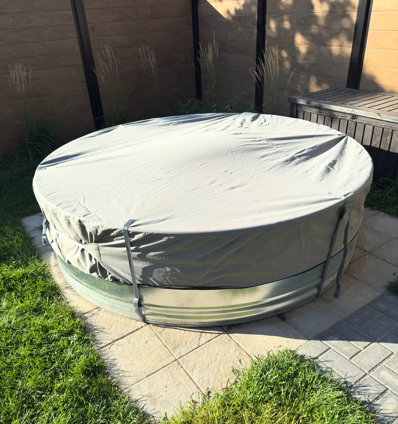 Custom-made tank pool stock cover – Durable and fitted protection 8'