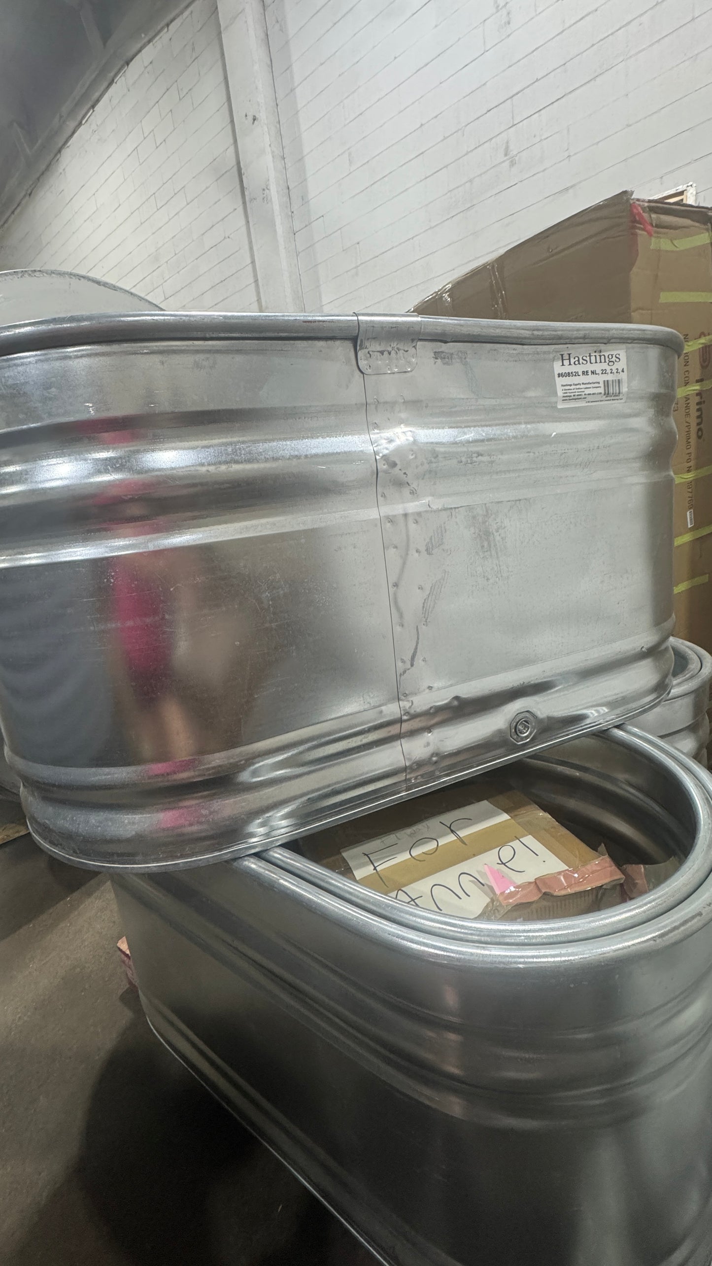 Ice bath 4’ – slightly damaged / As Is